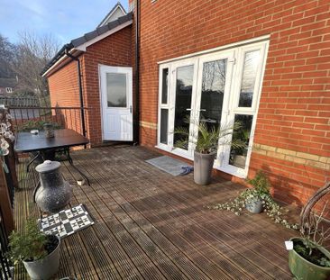 3 bedroom end of terrace house to rent - Photo 5