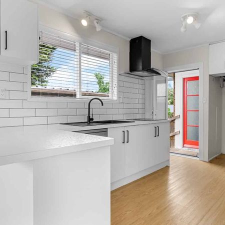 Beautiful Brick on Browning - Photo 3