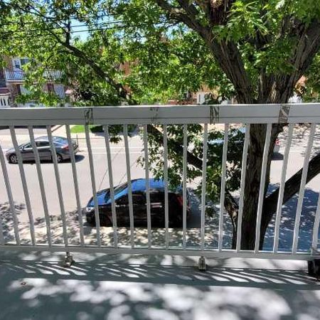 Ahuntsic- 4.5 au 2e de Triplex (prop occupants) Sauvé et St-Firmin - Photo 4