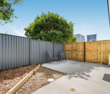 Coming Soon! - Brand New, Fully Furnished Studio Apartments – All B... - Photo 6