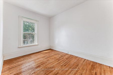 For Lease - 32 Arthur Street, Brant, Ontario - Photo 3