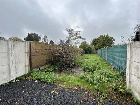 Jolie maison avec jardin sise dans une rue paisible - Photo 1