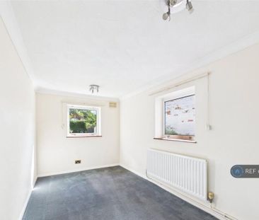 4 bedroom bungalow to rent - Photo 3