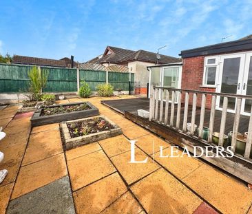 3 bedroom bungalow to rent - Photo 2