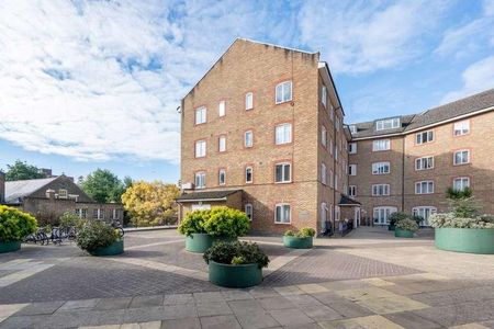 Coopers Court, Acton, W3 - Photo 2