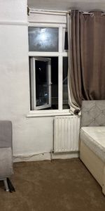 Room in a Shared Flat, Green Lane, IG3 - Photo 4
