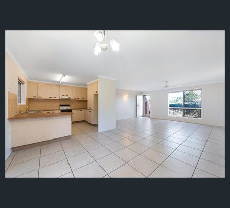 13 Hilltop Parade, Avoca, Qld 4670 - Photo 5