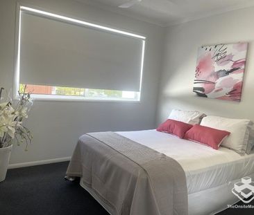 Furnished 4 Bedroom Property - Photo 5