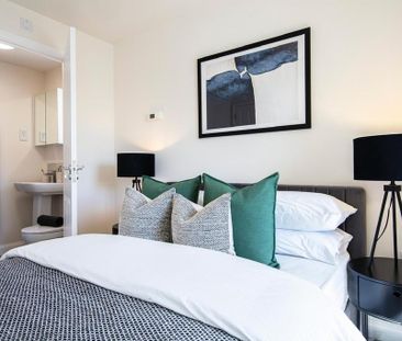 3 bedroom semi-detached house to rent - Photo 6