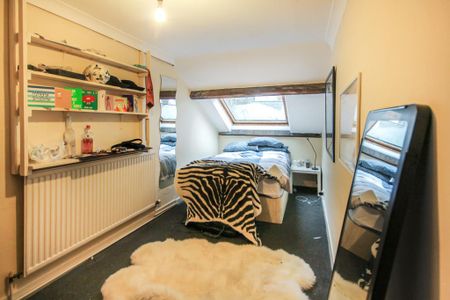 5 bedroom terraced house to rent - Photo 4