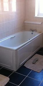 3 bedroom flat to rent - Photo 3