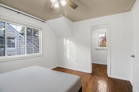 For Lease - 6 Erlesmere Avenue, Brampton, Ontario - Photo 2