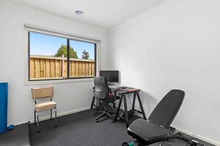 1 Euston Way, Strathtulloh - Photo 3