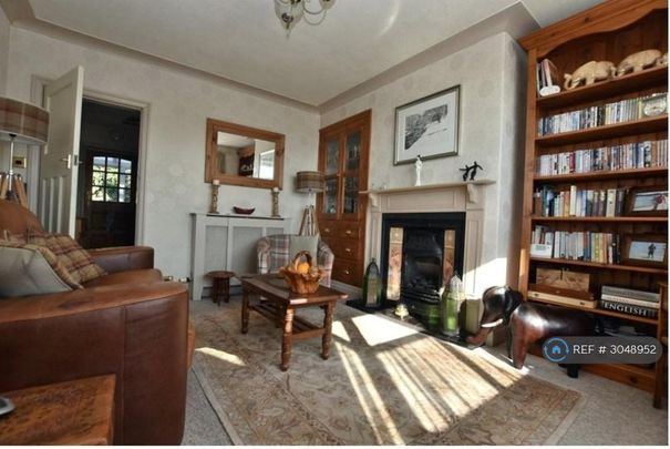 3 bedroom semi-detached house to rent - Photo 1