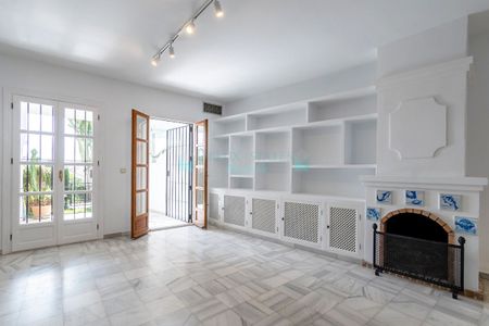 Town House for rent in Nagüeles, Marbella Golden Mile - Photo 2