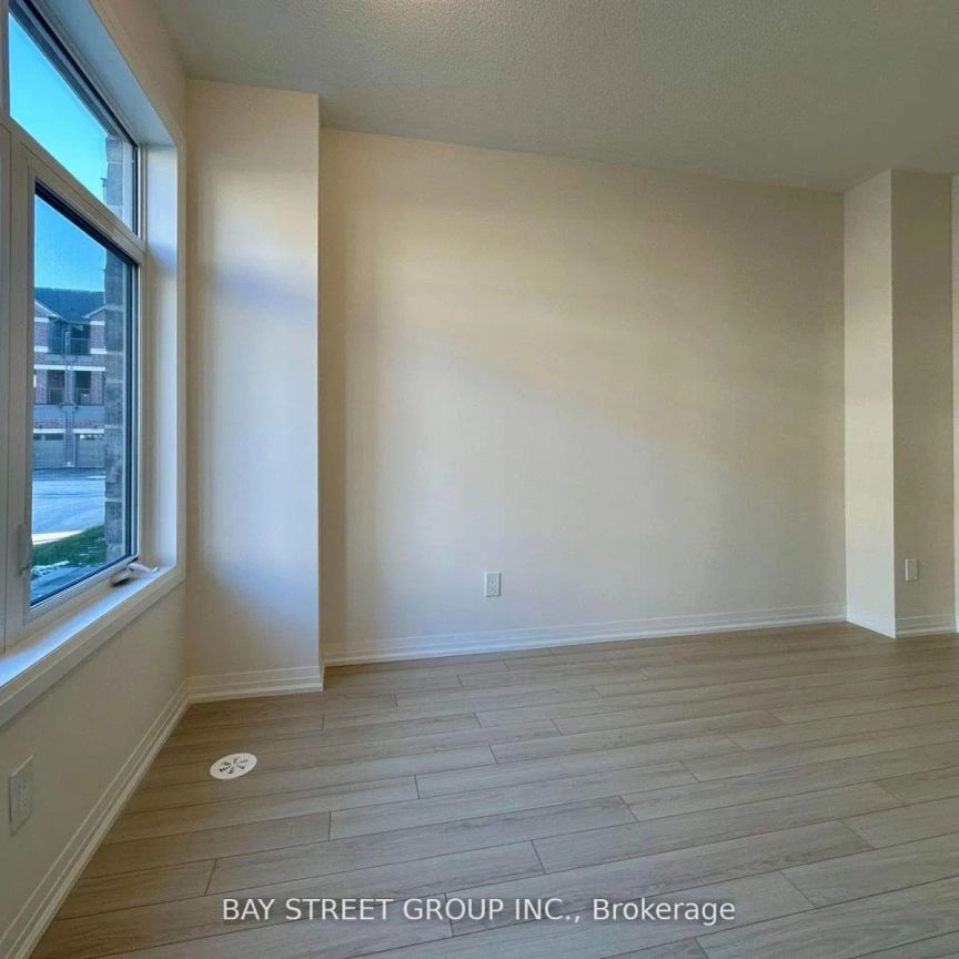 10 SISSONS WAY - Photo 1