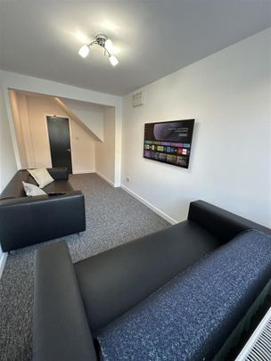 6 Bed Terraced House, Small Lane, BS16 - Photo 1