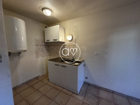 Location Appartement 2 pièces 29m² LA SEYNE SUR MER 83500 - Photo 3