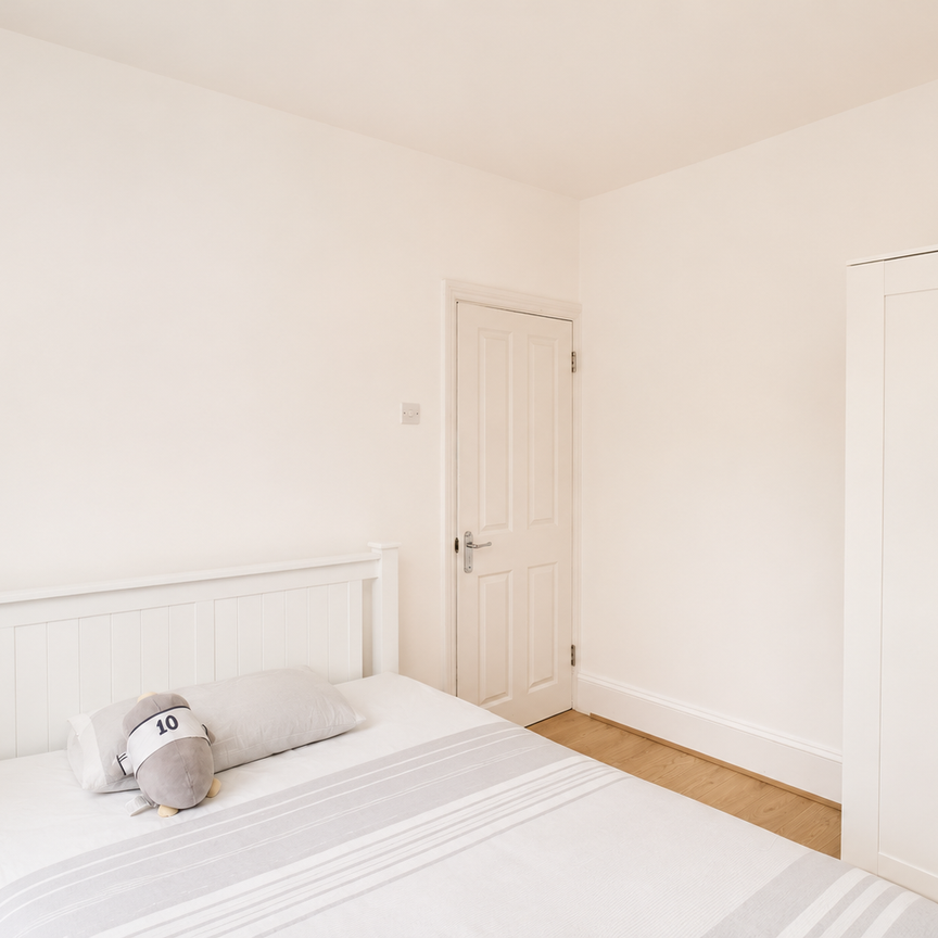 5 Pegwell House Room 4 - Photo 1
