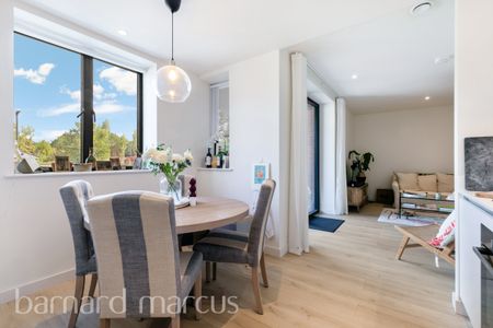 Voss Court, London - Photo 4