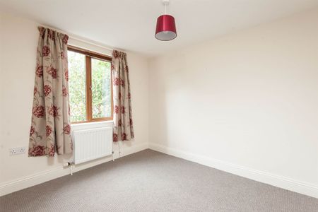 11 Bailey Manor, Robbs Road, DUNDONALD, BT16 2NZ - Photo 3