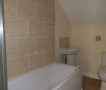 Flat 5, 31 Ely Road, Cardiff CF5 2JF - Photo 3