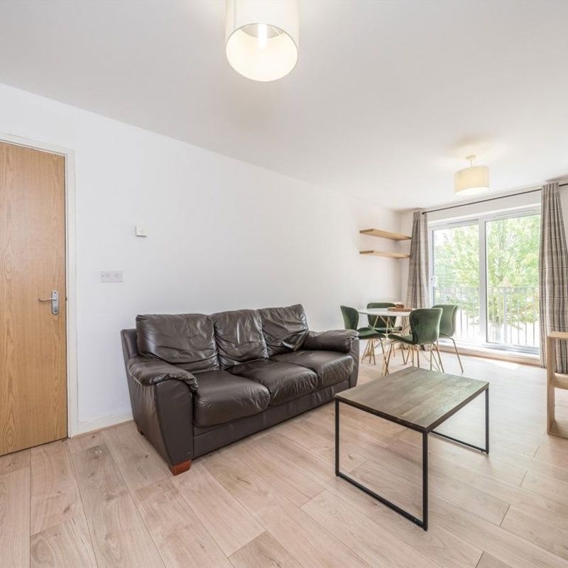Curtis Field Road, SW16, London - Photo 1