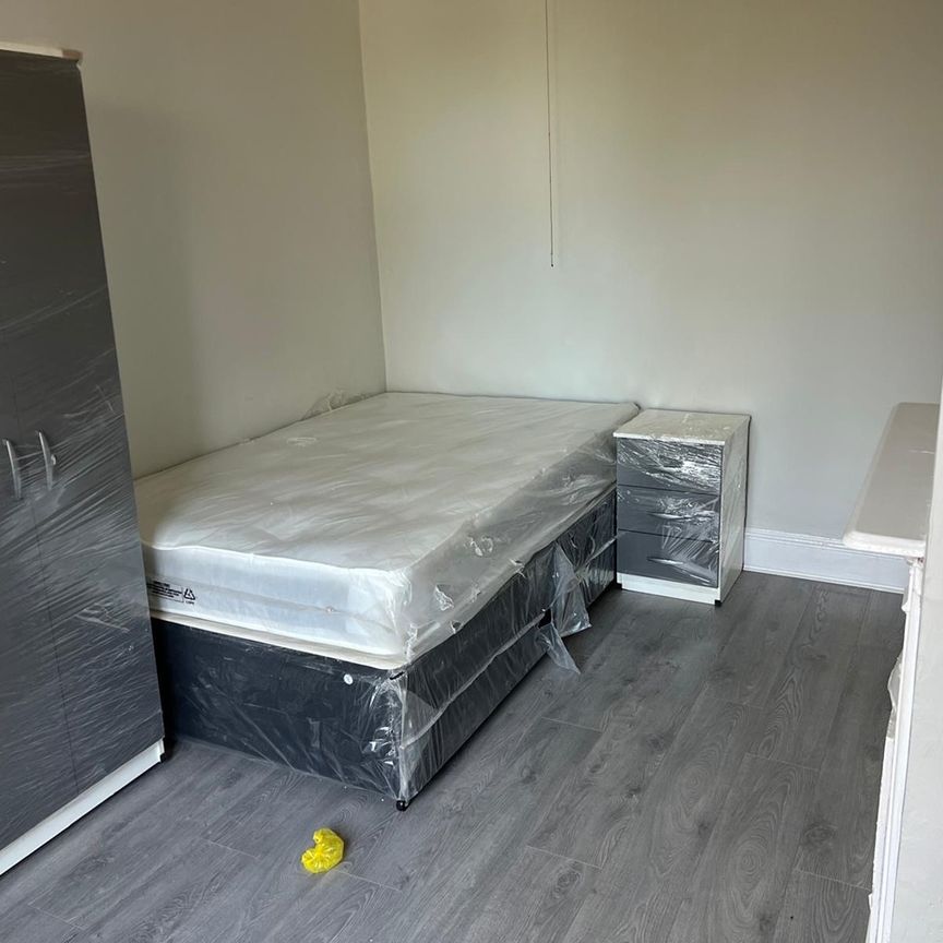 Room in a Shared House, Edwards Road, B24 - Photo 1