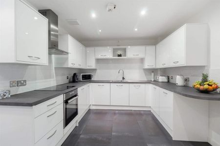 2 bedroom flat to rent - Photo 5
