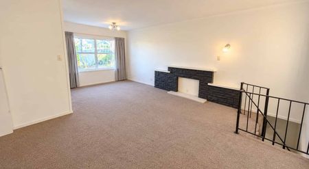 Room to Live, Space to Work! - Photo 2