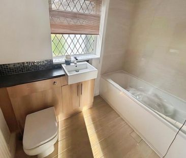 2 bedroom property to rent - Photo 3