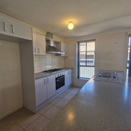 Four bedroom affordable housing house - Photo 3