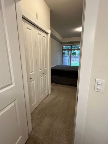 1 Bed +Den, 1 Bath – Aria - Photo 5