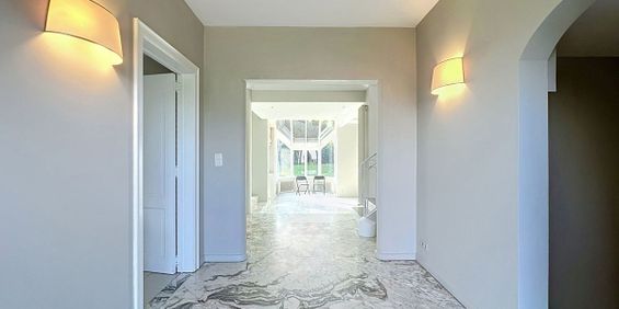 Villa te huur in Waterloo voor € 3.250 met 4 slaapkamers - Photo 3