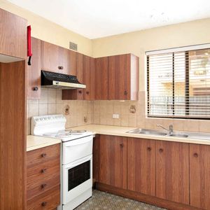 Affordable 2-Bedroom Apartment for lease - Photo 2