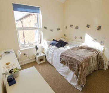 8 bedroom house to rent - Photo 2