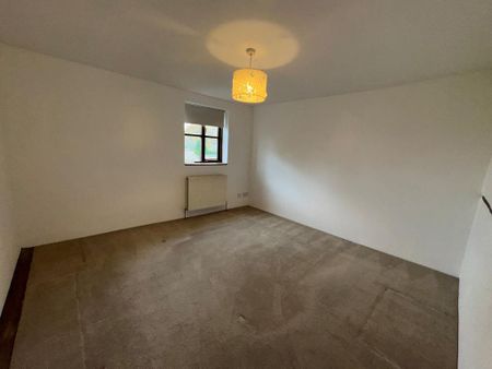 2 bedroom end of terrace house to rent - Photo 4