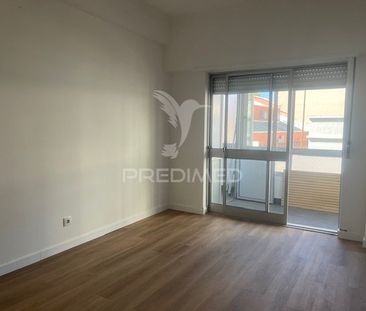 Apartamento T2 RENOVADO na Quinta das Conchas, - Foto 6
