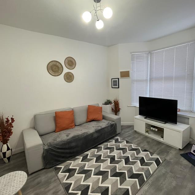 Southampton Road, Northampton - Photo 1