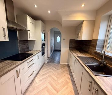 3 bedroom semi-detached house to rent - Photo 5