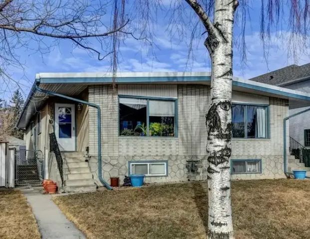 3509 1 St Highland Park - Cozy Basement Suite | 3509 1 Street Northwest, Calgary - Photo 1