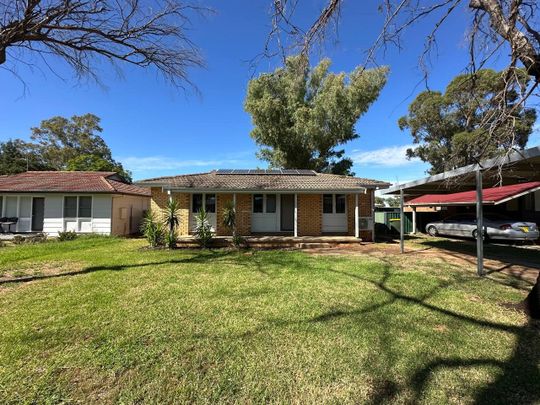 Ray White Real Estate Forbes 02 68511411 - Photo 1