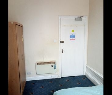 Room in a Shared Flat, King Street Aberdeen, AB24 - Photo 1