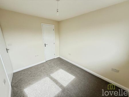 3 bedroom semi-detached house to rent - Photo 2