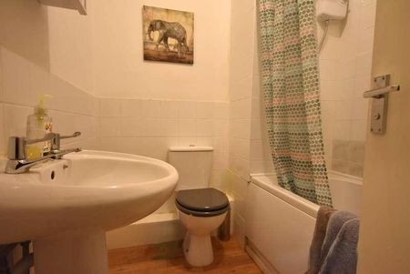 Weston Court, Holton Road, CF63 - Photo 5