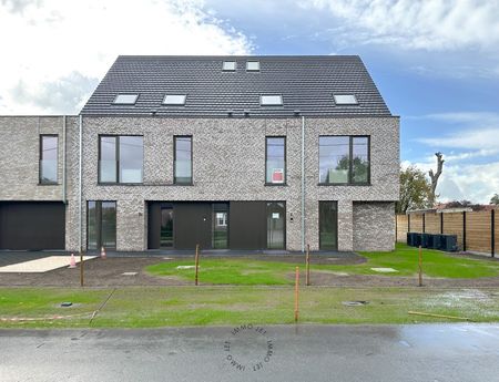 Prachtig gelegen nieuwbouwappartement met twee slaapkamers, tuin en autostaanplaats - Photo 3