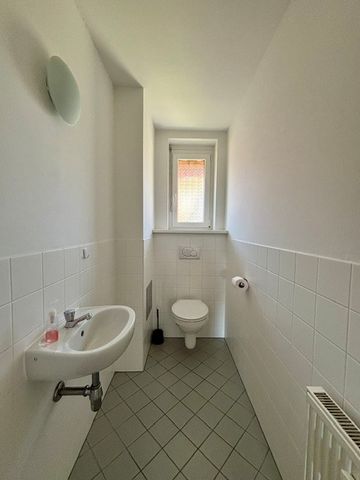 Wunderschöne 2-Zimmer-Wohnung mit Küche und Balkon - Photo 5