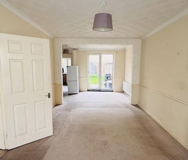 3 bedroom terraced house to rent - Photo 6