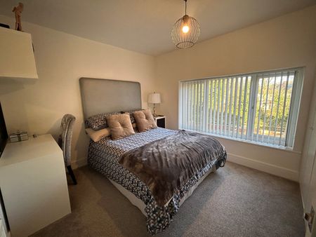 3 bedroom semi-detached house to rent - Photo 4