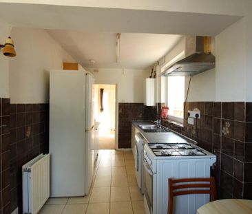 4 bedroom semi-detached house to rent - Photo 6